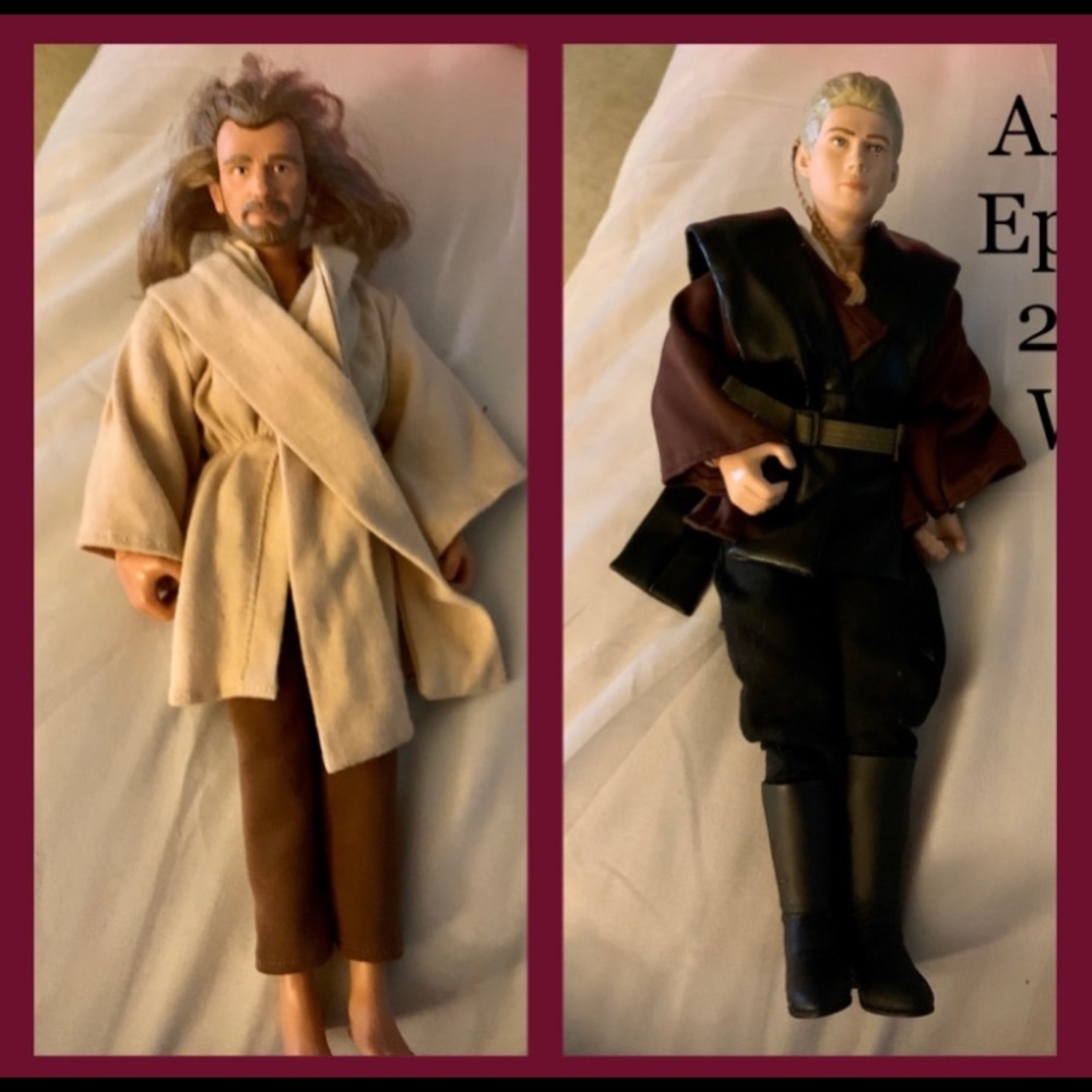 Star Wars collectible figures! Includes both